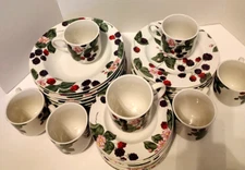 Tienshan Raspberry Social Salad Plates Rimmed Bowls 7 Cups And Saucers New...