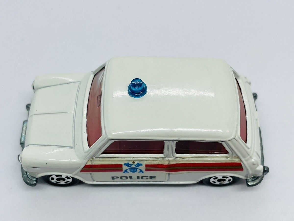 Tomica Tomy F8-2-13 BLMC Mini Cooper S MK-III - Police Car Tomica Tomy F8-2-13 BLMC Mini Cooper S MK-III - Police Car