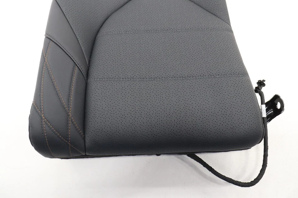 Toyota Avalon 2021 asiento trasero Foto 3 de 4