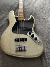 Fender Mikey Way Jazz Bass Limited Edition