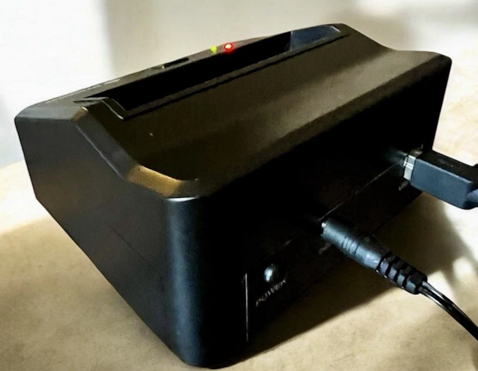 Card read  USB3.0-HDK-M (2.5 inch & 3.5 inch) USB3.0 Dock Station - Windows/Mac - Image 3 of 4