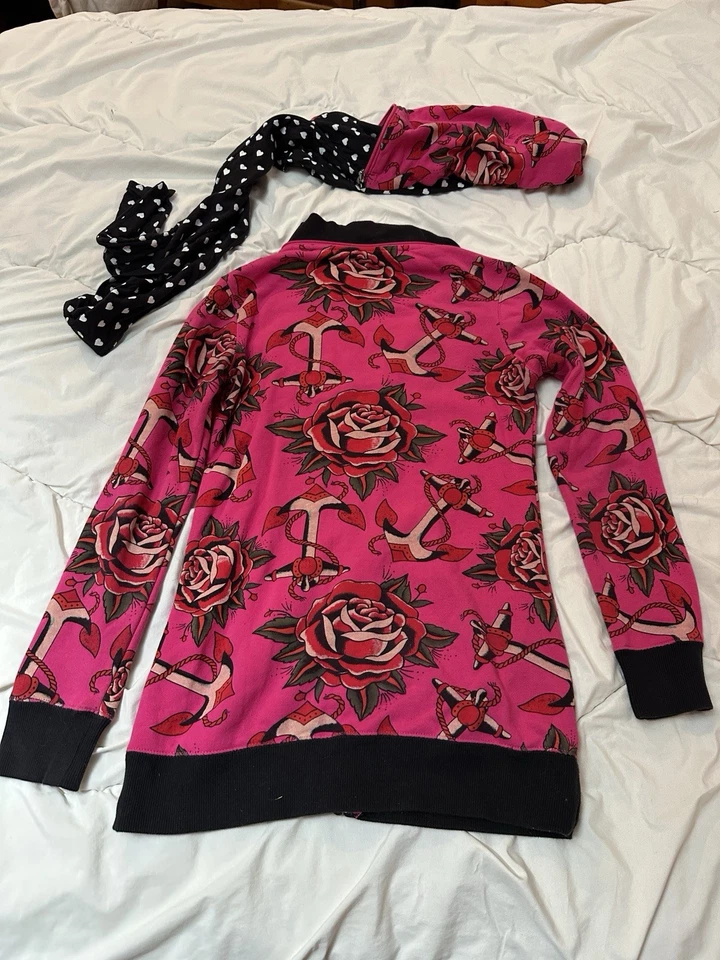 Avril Lavigne Abbey Dawn 朋克滑板纹身粉红色玫瑰拉链连帽衫 M — 第 4/4 张图片