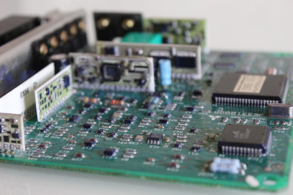 ECU MD159966 REACONDICIONADO para Mitsubishi GTO 3000GT y Dodge Stealth Foto 3 de 4