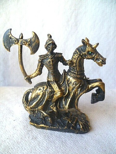 Figuren 4 Stück Ritter auf Pferden und Drachen Kunststoff gemarkt 1 - 4 - Bild 5 von 5