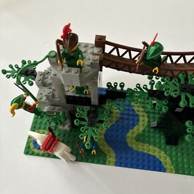LEGO 6071 Castle Forestmen's Crossing Complete Set w/ Instructions EUC Vintage
