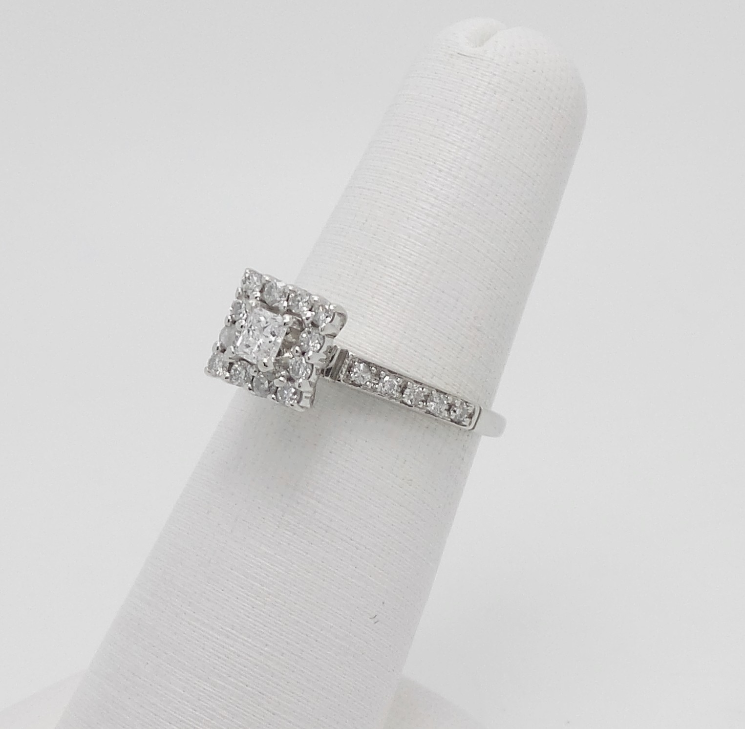 1/2CT Natural Diamond Halo Engagement Wedding Bridal Ring 14K White Gold Band