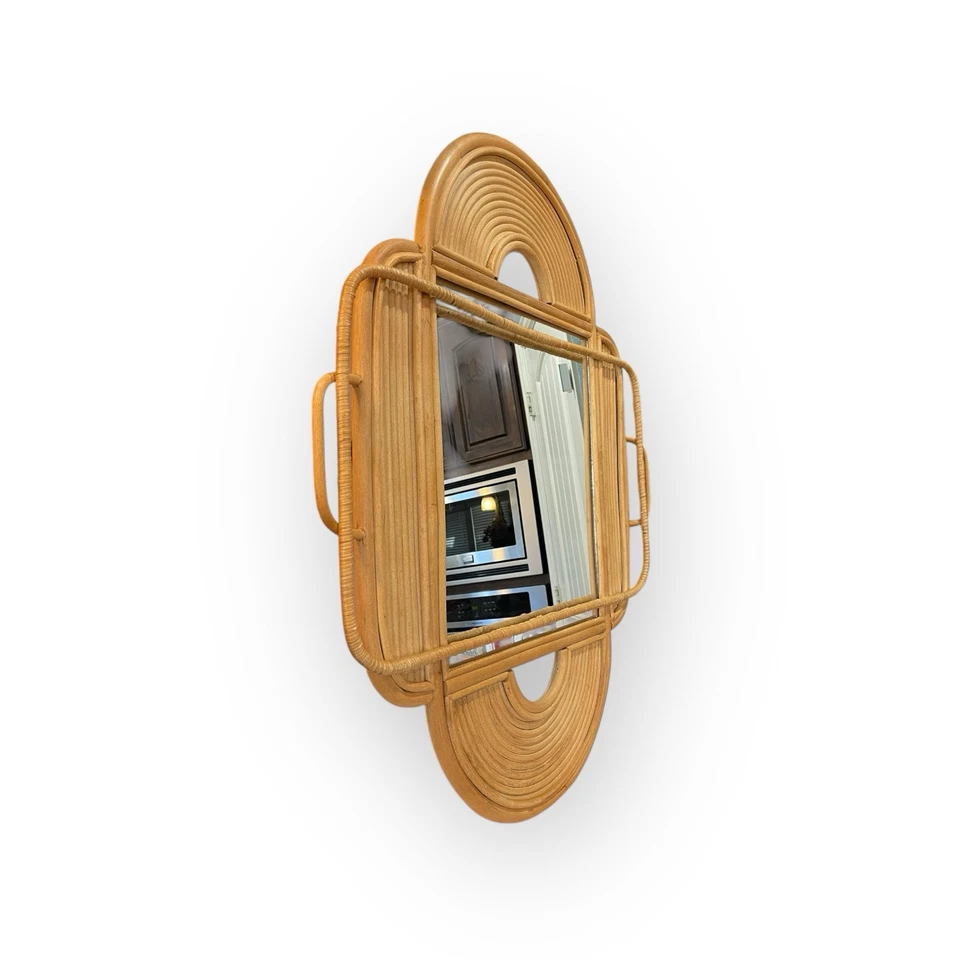 Espejo de tocador Anthropologie esculpido con acento de ratán moderno costero decoración boho difícil de encontrar Foto 4 de 4