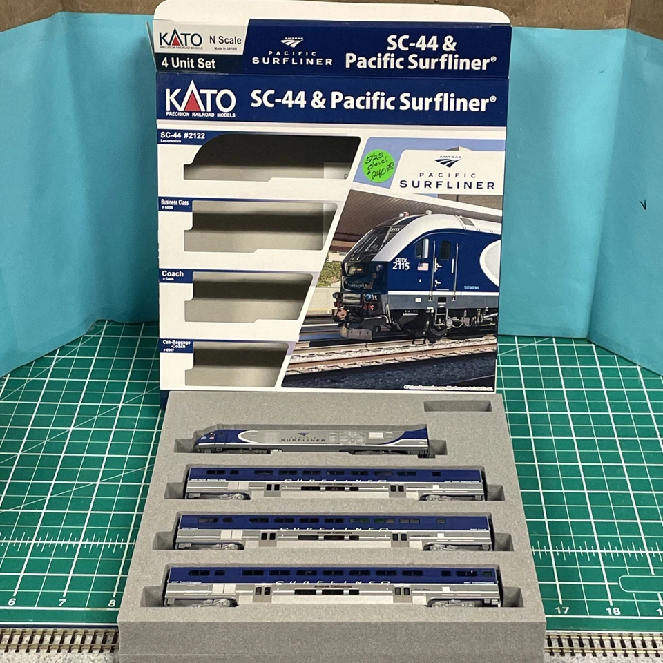 New! N-Scale Kato 106-9001 SC-44 & Pacific Surfliner 4-unit Set $ $240.00  - Image 4 of 4
