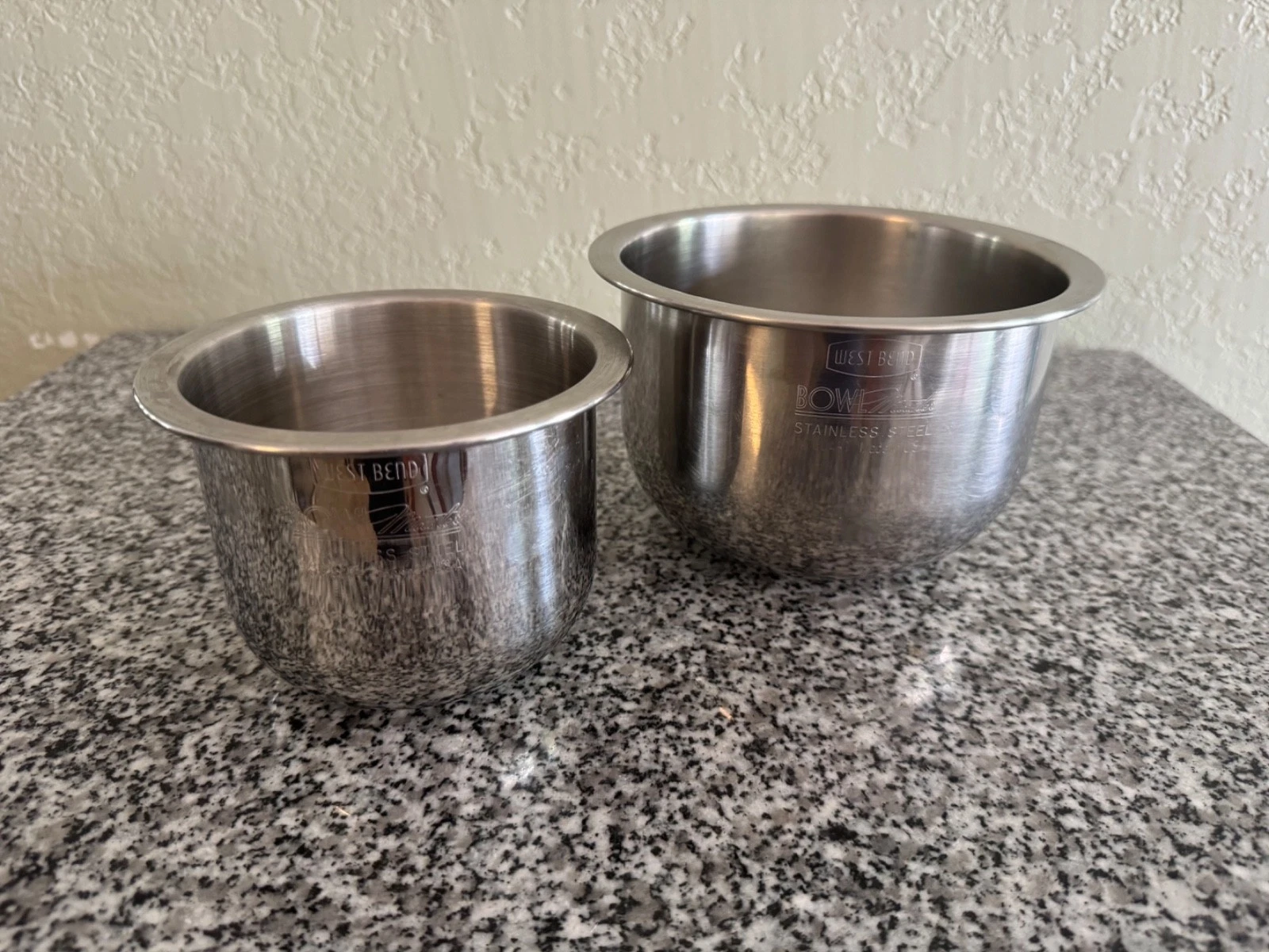 West Bend Bowl Master Stainless Steel Mixing Bowls Vintage USA 1.5 & 3/4 Qt Set