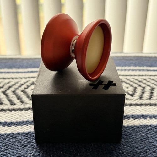 UNPRLD Motif Orange w/ Yellow Caps Professional Unresponsive Yoyo
