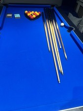 6ft 1 By 3 Ft 6 Pool Table With Chalk Balls And 6 Cues With A Variety In Length