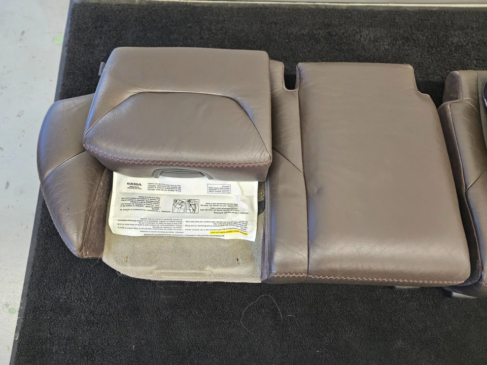 04-07 Volvo XC70 Rear Seat Bottom w/ Booster B984 Dark Brown - Imagem 3 de 4