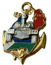INSIGNE MILITAIRE TDM : " 4°ESCADRON DU 5°?  " BALME  SAUMUR 1 EPINGLE