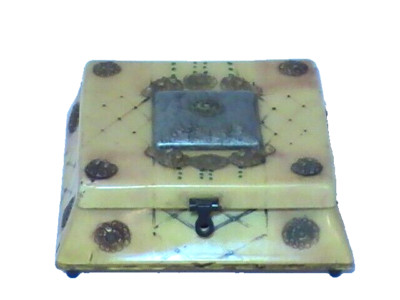 Rare Bakelite La Tres-ure Paries Antique French Treasure box jewelry art deco