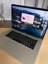2016 macbook pro 15" i7 2.6GHz 16gb silver