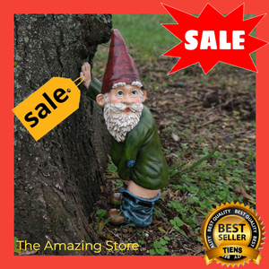 peeing gnome statue