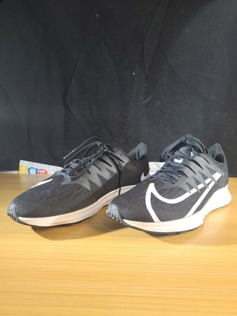 nike zoom rival fly white