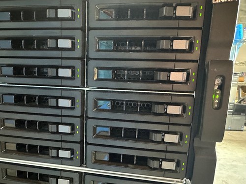 QNAP Server NAS TVS-2480U-SAS-RP 24x 8TB HDD HGST 0F23267 HUH728080ALE600 #1 - 第 2/10 張圖片