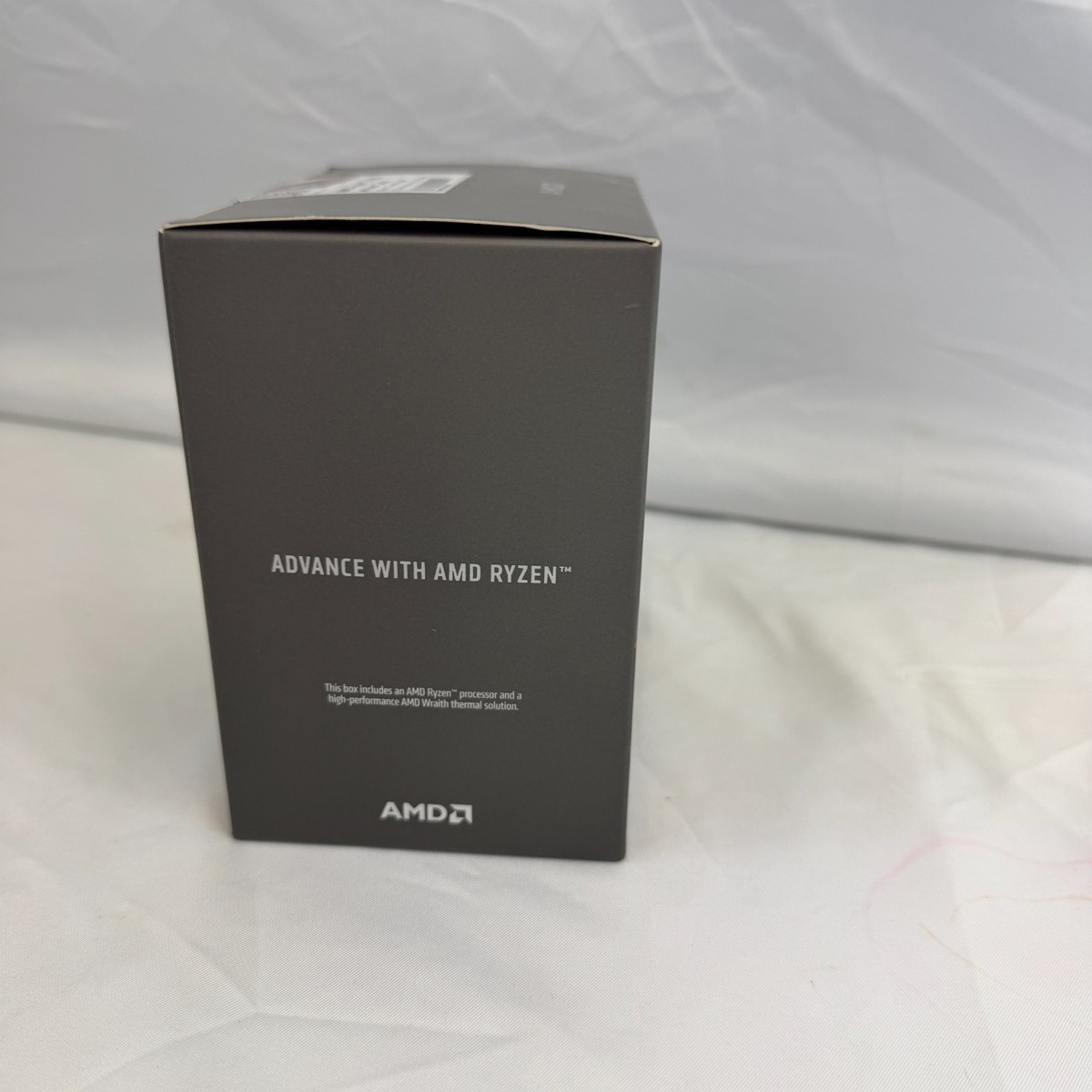 AMD Ryzen 5 7600 Processor (5.1 GHz, 6 Cores, Socket AM5) Boxed