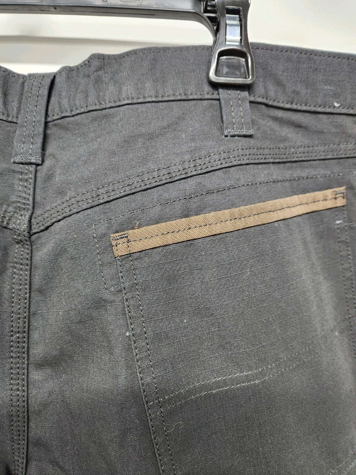 Wrangler Men's Black Cargo Pants 42x30 - 9 Tool Pockets, Relaxed Fit image 5
