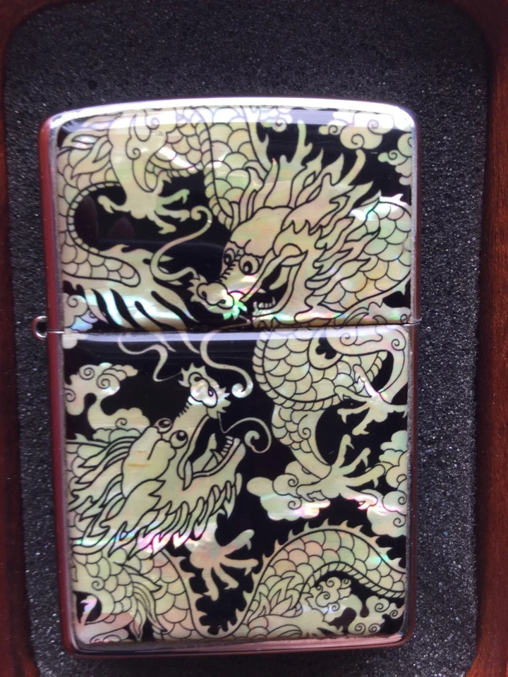 Zippo Feuerzeug Drache Perlmutt Special Edition in Holzbox - Bild 2 von 4