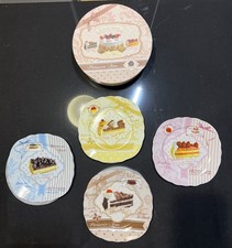 Nostalgie Dora Papis Design LES PETITS GATEAUX Square Appetizer Dessert Plates