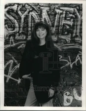 1990 Press Photo Valerie Bertinelli stars on "Sydney," on CBS Television.