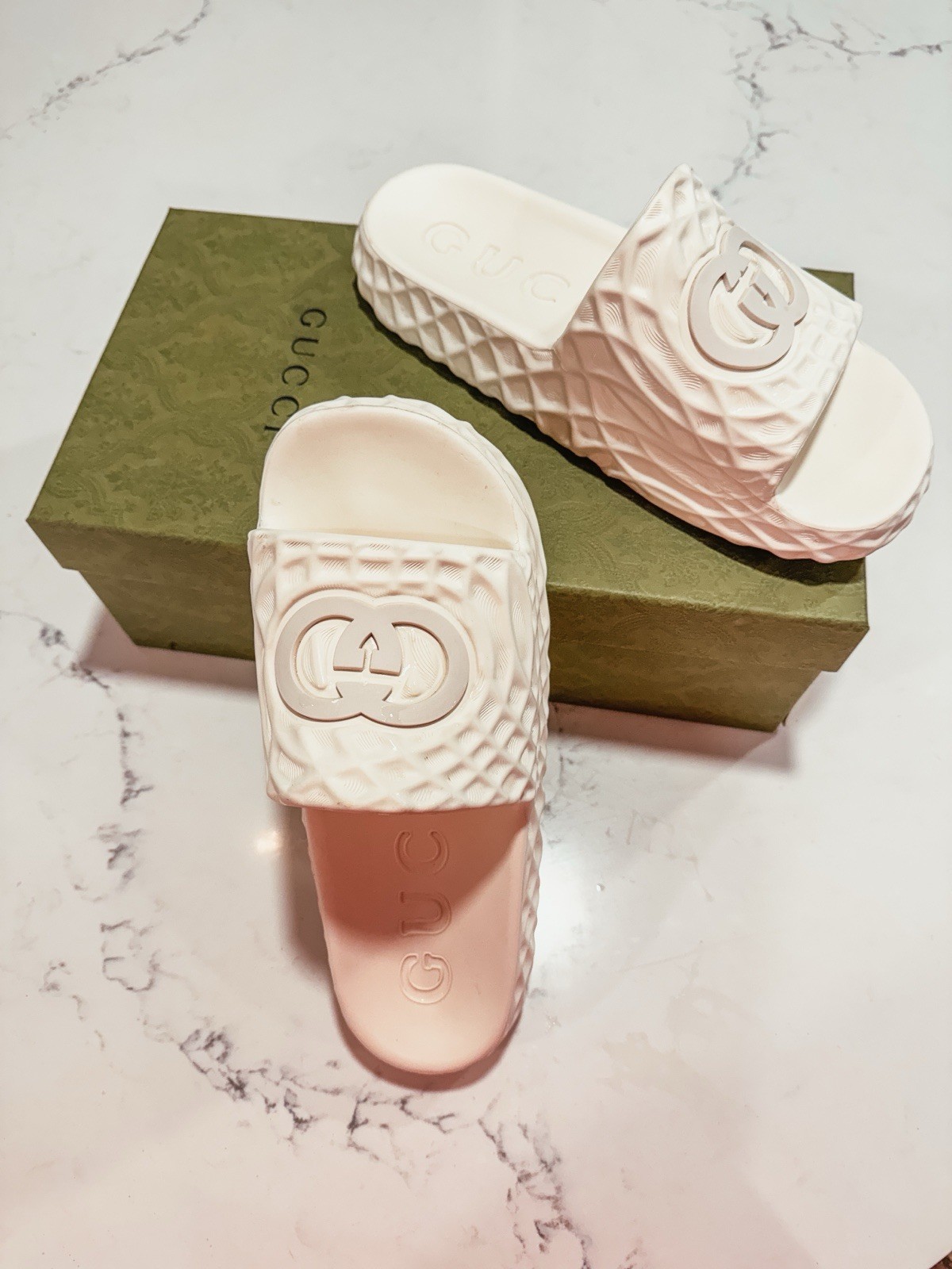 GUCCI White Water Ripple Slides Interlocking G Size 9