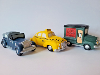 Department 56 Christmas In The City Village Automobile 56.59641 Retired