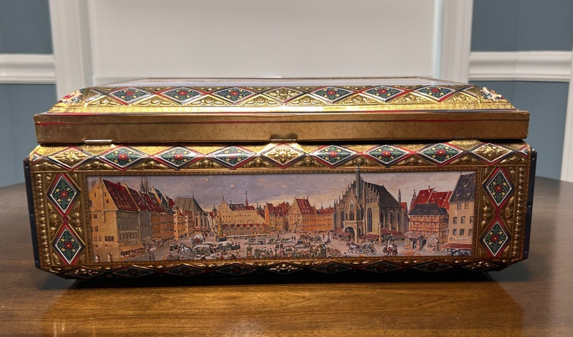Schmidt~Lebkuchen~Large~HInged~Tin Box~Germany~16½"x 11¾"x6¾" image 4