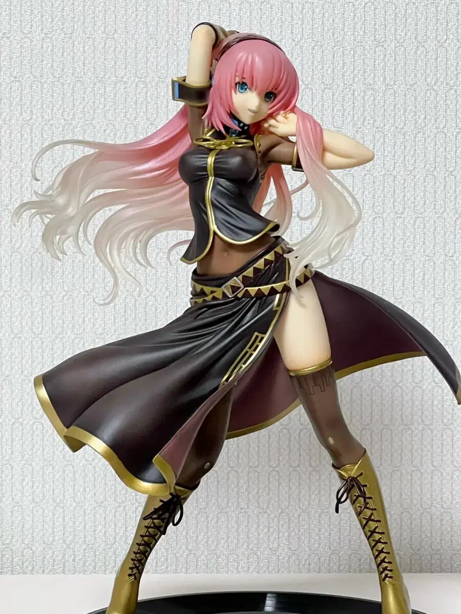 Megurine Luka Tony ver figure | eBay