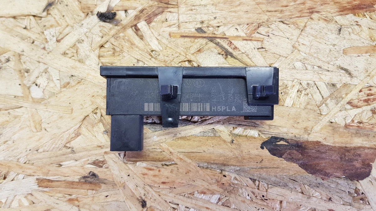 Genuine Volvo S90 V90 2016-2020 Keyless Antenna With Bracket 