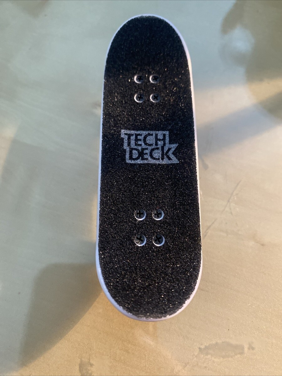 指スケフィンガーボード　Tech Deck Pro Board Gustavo 指スケフィンガーボード Tech Deck Pro Board Gustavo TECH DECK