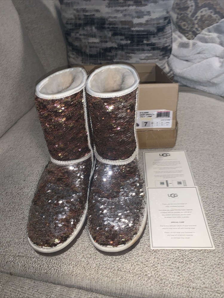 UGG Boots Reversible Gold Bronze Size 7 S/N 3353 Classic Short Sparkle Sequin