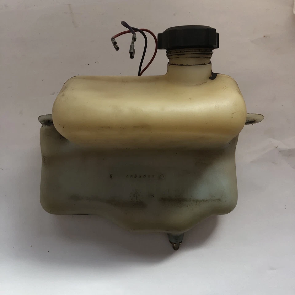 1995-1996 Polaris Sportsman 400 Oil Tank - Image 2 of 3