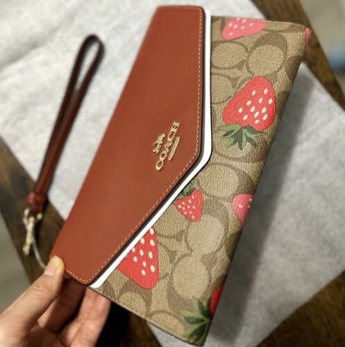 NWT Coach Travel Envelope Wallet In Signature Canvas With Wild Strawberry Print - Picture 2 of 10
