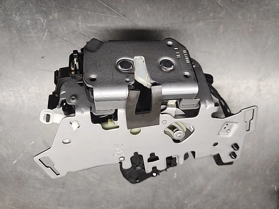 68030379AG PESTILLO MOPAR, PUERTA CORREDERA 08-20 DODGE GRAND CARAVAN lado del conductor Foto 3 de 4