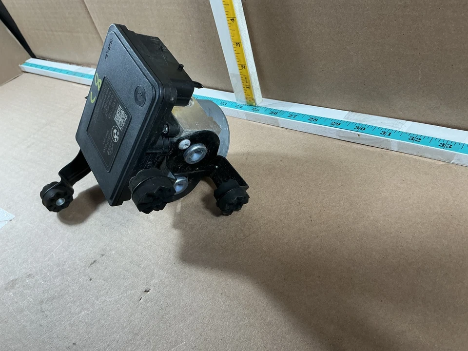 BMW 330i 2016-2018 ABS bomba de freno antibloqueo DSC control dinámico de estabilidad OEM Foto 2 de 4
