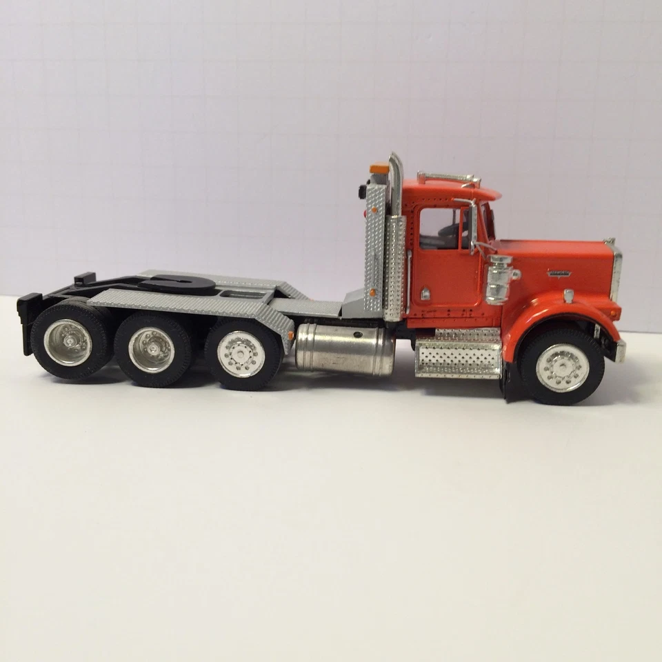 ASAM HartSmith F124 KENWORTH W900 8X4 TRACTOR 1:48 Orange -RARE- - Image 3 of 4
