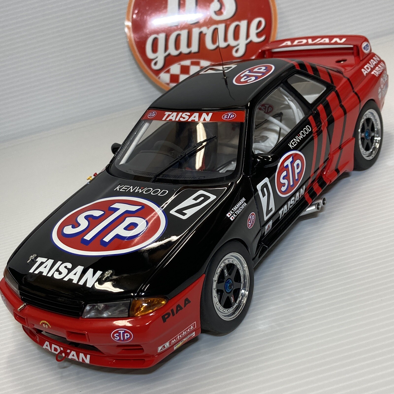 1/18 AUTOart 日産 スカイライン GT-R R32 タイサン STP