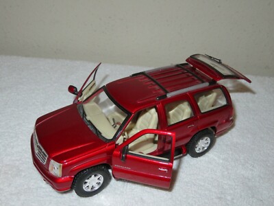 ORIGINAL 2002 CADILLAC ESCALADE RED 1:24 SCALE WELLY | eBay
