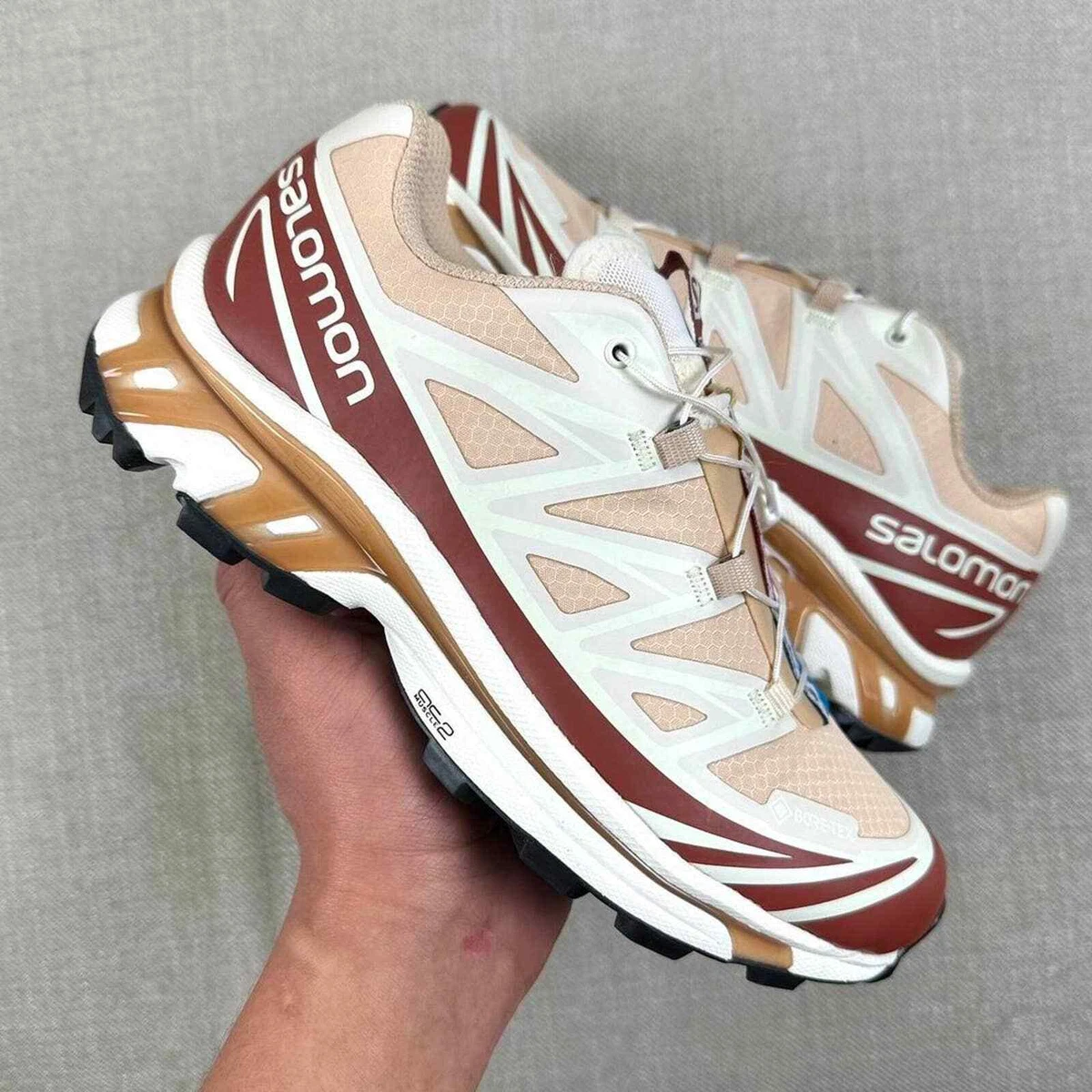 Kith salomon top