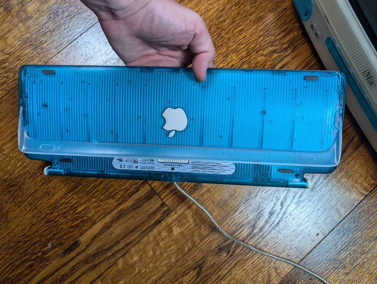 Vintage Apple iMac G3 Computer Blueberry All-In-One Desktop