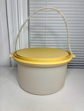 Vintage Tupperware Cake Taker Carrier Lid Handle Set Round 10  