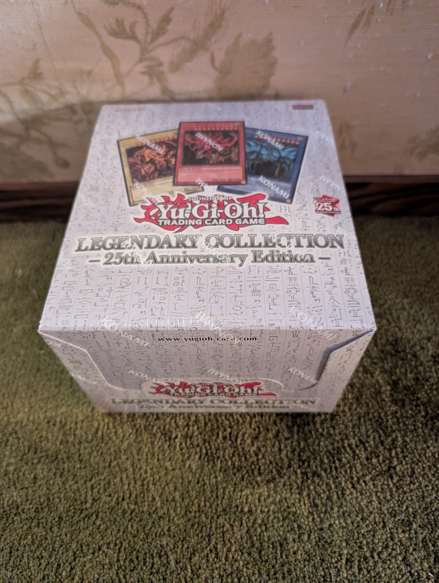 Konami Yu-Gi-Oh! TCG Legendary Collection 25th Anniversary Display