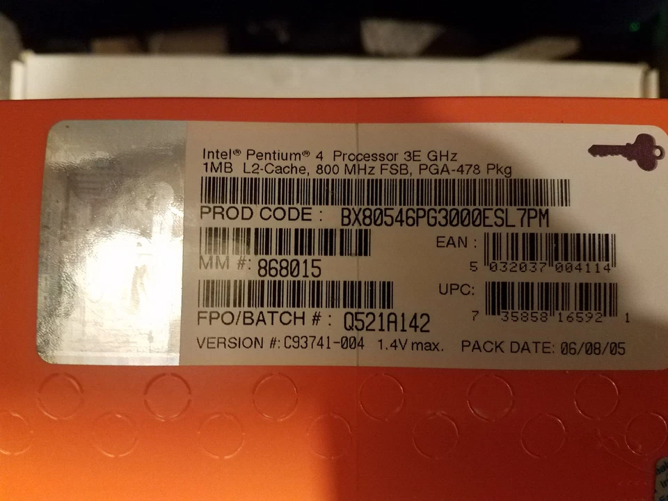 Intel Pentium 4 3E 1MB L2 Cache 3.0 GHz Socket 478 CPU BX80546PG3000ESL7PM - Image 3 of 4
