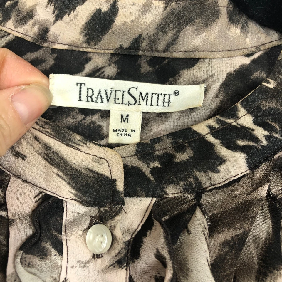 Blusa túnica Travelsmith talla M estampado animal volantes manga larga con botones Foto 2 de 4
