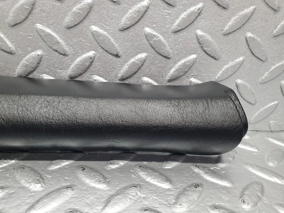 ⚙46345⚙ Mercedes-Benz C123 280CE Coupe A Pillar Cover Right Side Black - Image 3 of 4