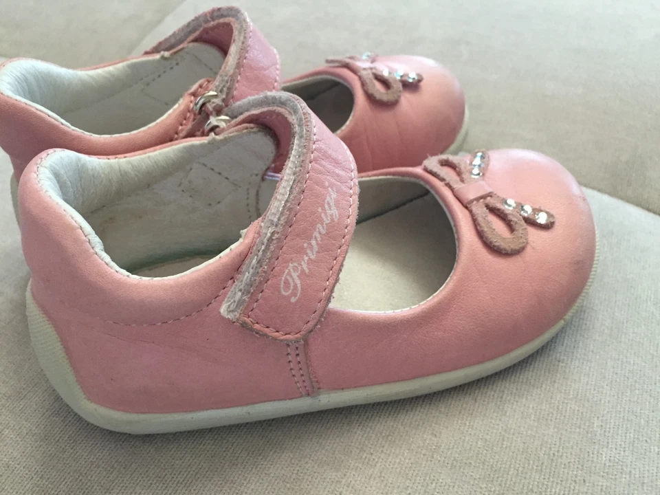 Zapatos Primigi Niñas Talla 22 O 6 EE. UU. Rosa Plata Lazo Cuero Suave Flexible Foto 4 de 4