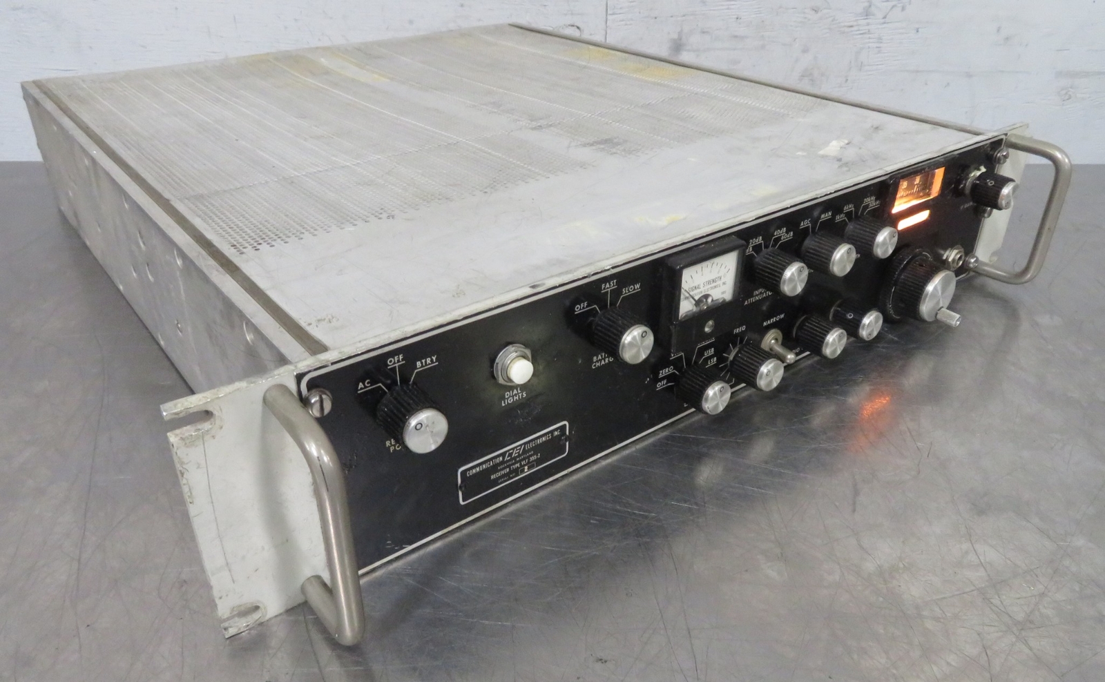 C190121 CEI Communication Electronics Inc. type VLF3552 Receiver (1